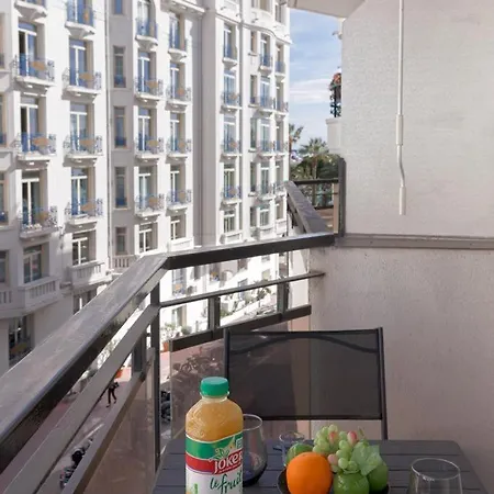 Lunique Maubourg - Next Hotel Martinez - Terrasse Cannes Exterior photo